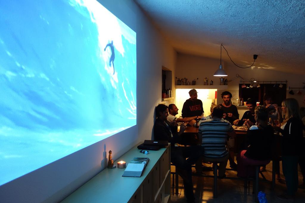 Moka Surfhouse Hostel เอริเซรา ภายนอก รูปภาพ