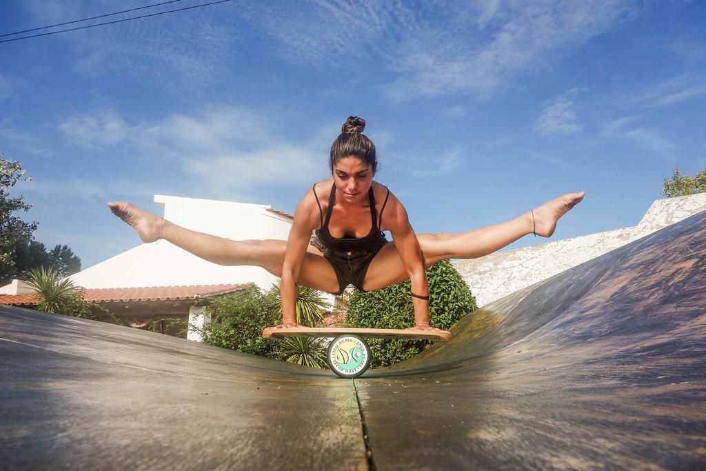 Moka Surfhouse Hostel เอริเซรา ภายนอก รูปภาพ